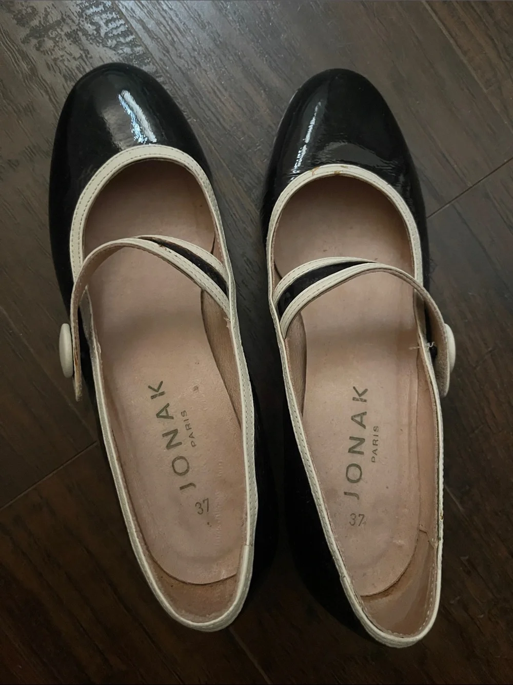 Jonak patent leather